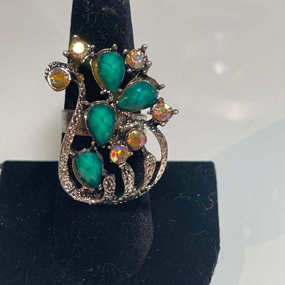Vintage costume jewelry cocktail Ring adjustable